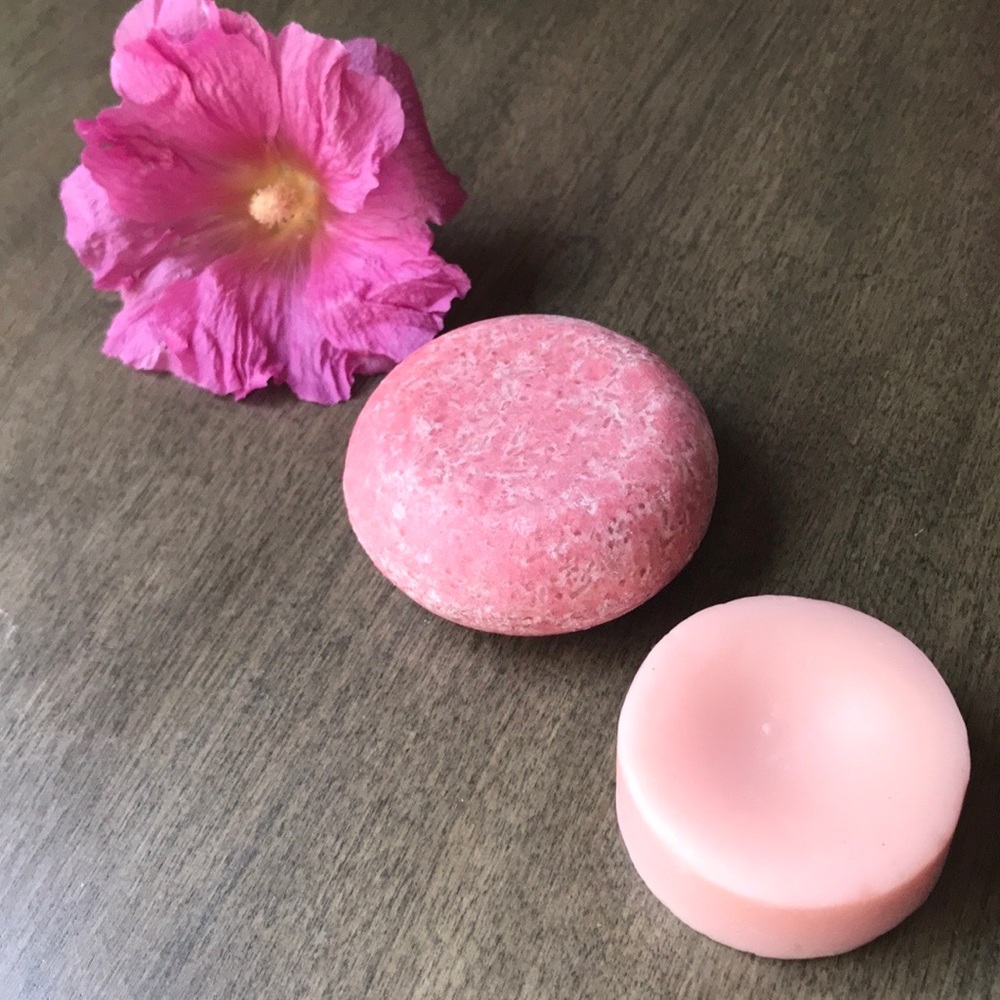 VANILLA&COCONUT- Shampoo & Conditioner Bundle / Mountain Mom Soap Co - Picture 4 of 7